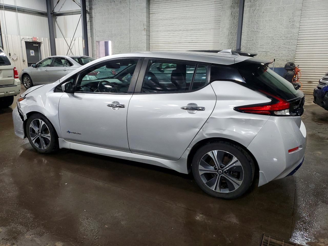 1N4AZ1CP9JC314583 · 2018 NISSAN LEAF · 2/12