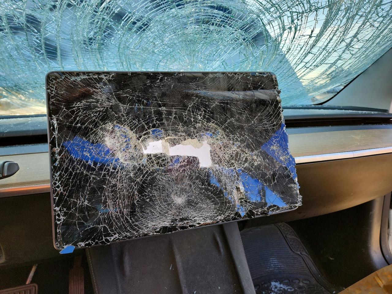 5YJ3E1EA5MF987062 · 2021 TESLA MODEL 3 · 9/12