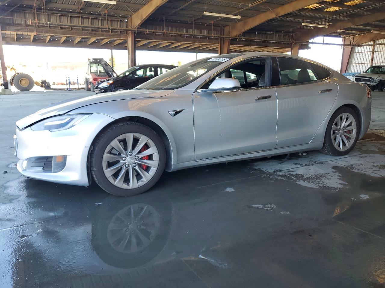 5YJSA1E45GF175301 · 2016 TESLA MODEL S
