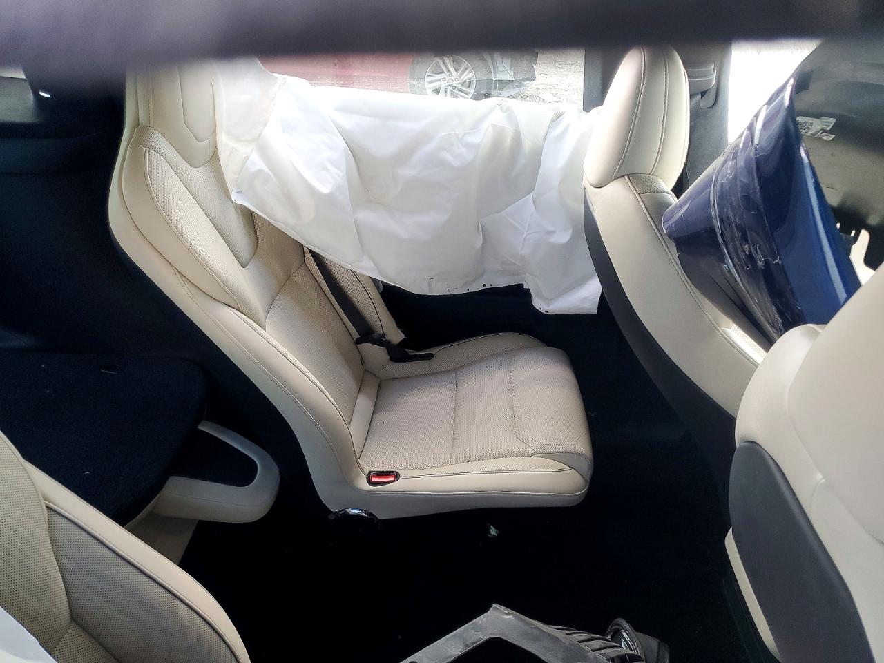 7SAXCBE62NF352829 · 2022 TESLA MODEL X · 10/13