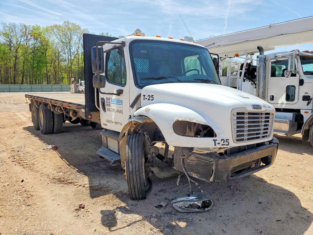 1FVHCYDC36HW65521 · 2006 FREIGHTLINER M2