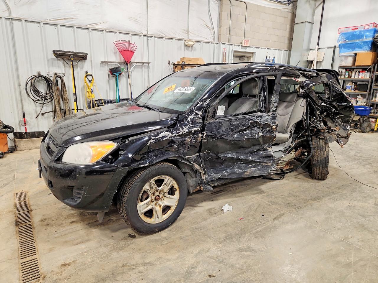 2T3BF4DVXAW058988 · 2010 TOYOTA RAV4