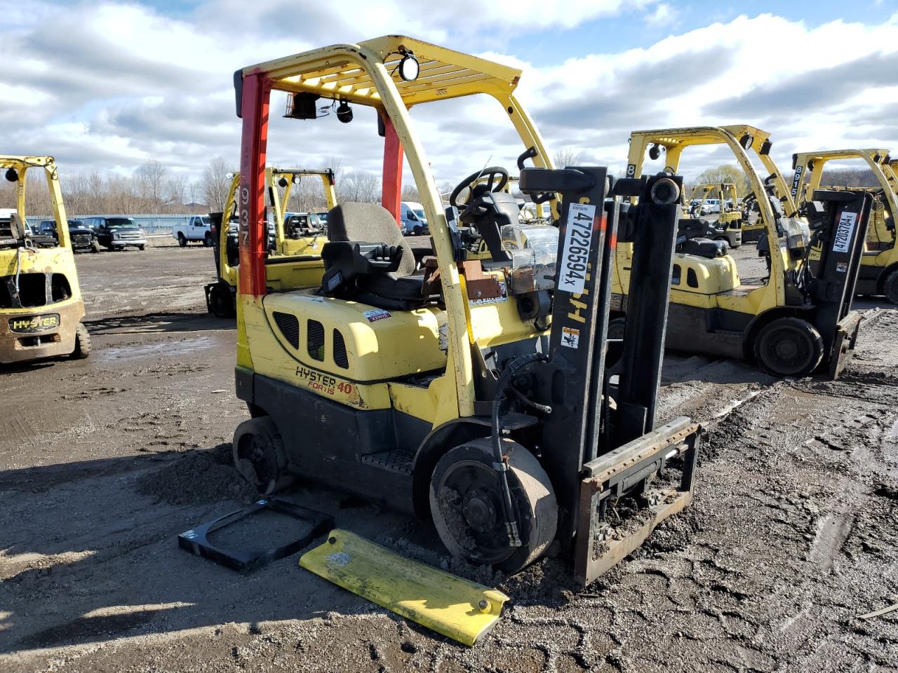 F187V13856F · 2008 HYST FORKLIFT