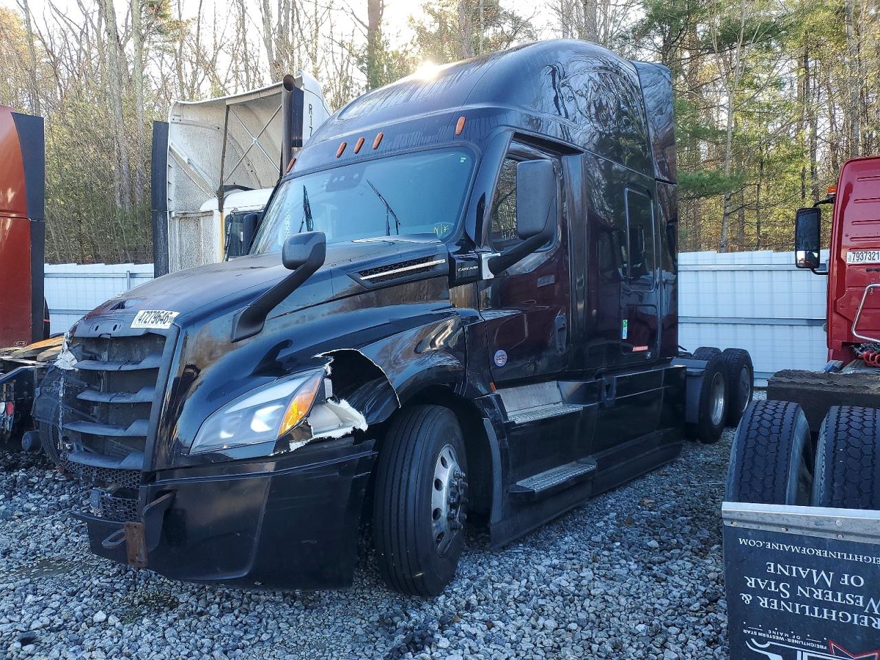 3AKJHHDR8PSNJ2437 · 2023 FREIGHTLINER CASCADIA 126 · 2/10