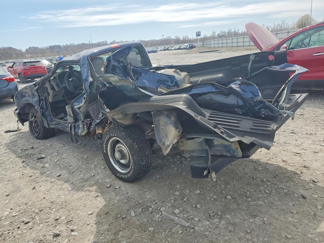 1GCCS14W3Y8161435 · 2000 CHEVROLET S TRUCK · 2/13