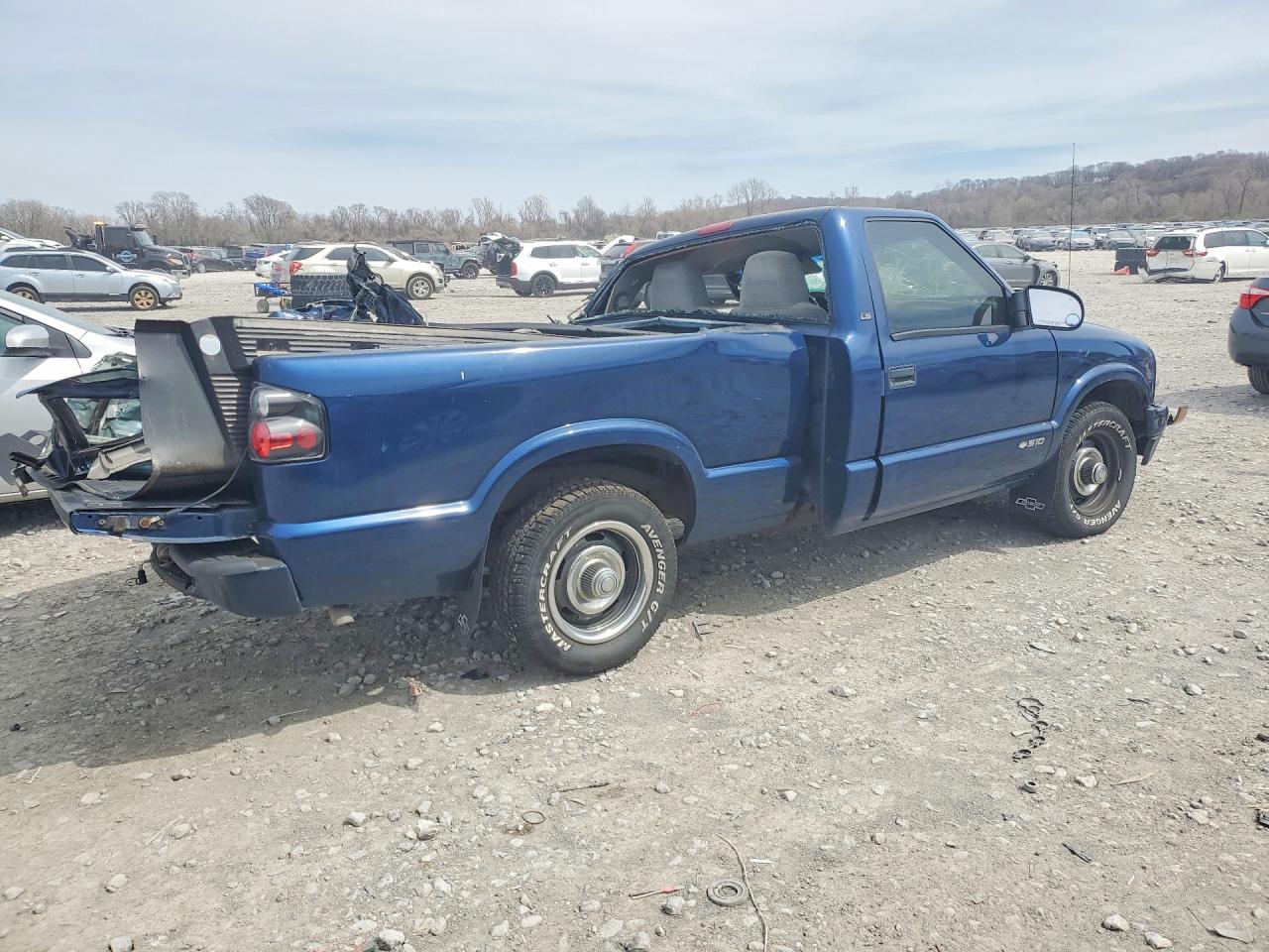 1GCCS14W3Y8161435 · 2000 CHEVROLET S TRUCK · 3/13