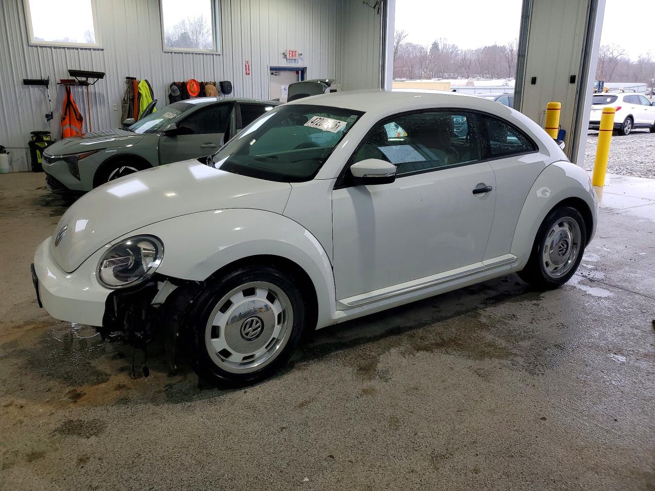 3VWF17AT8FM653350 · 2015 VOLKSWAGEN BEETLE