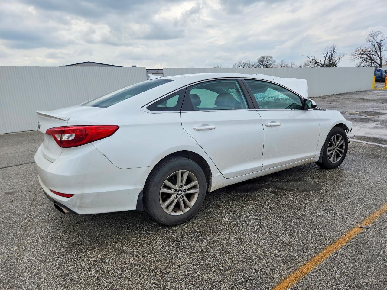 5NPE24AF1FH235013 · 2015 HYUNDAI SONATA · 3/12