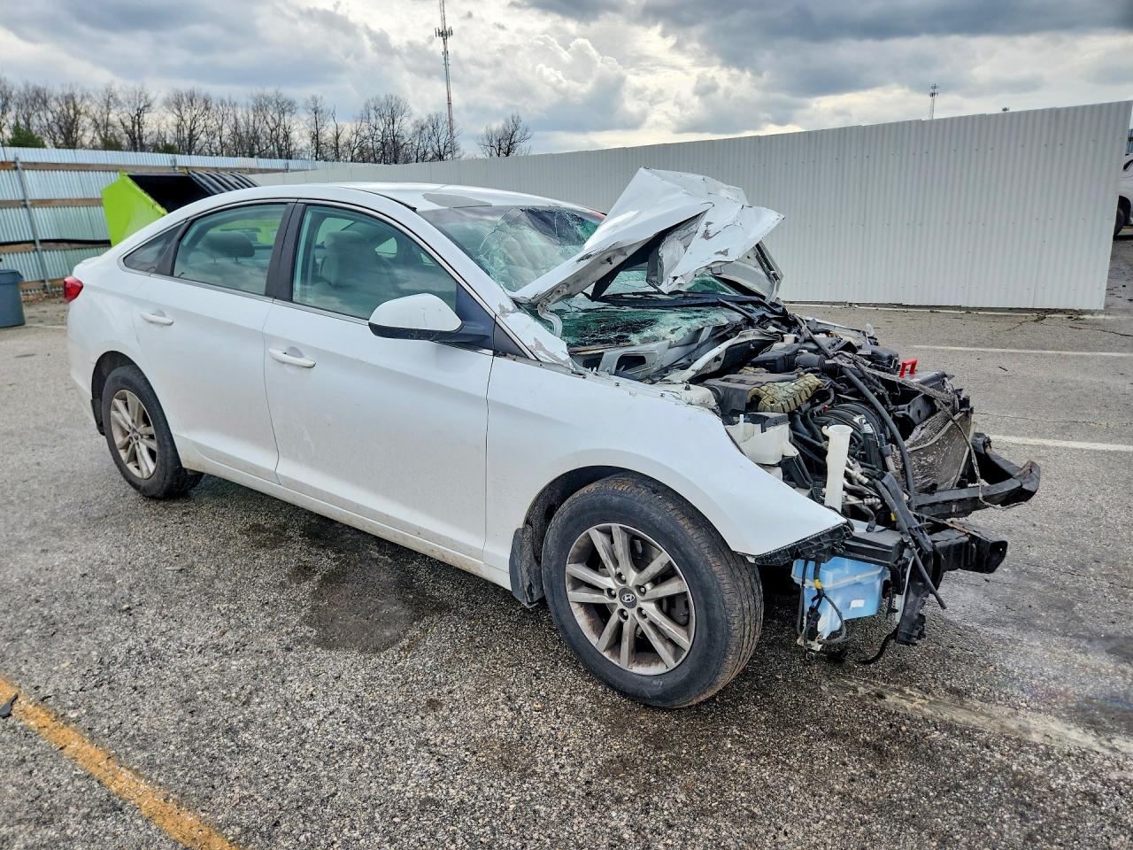 5NPE24AF1FH235013 · 2015 HYUNDAI SONATA · 4/12