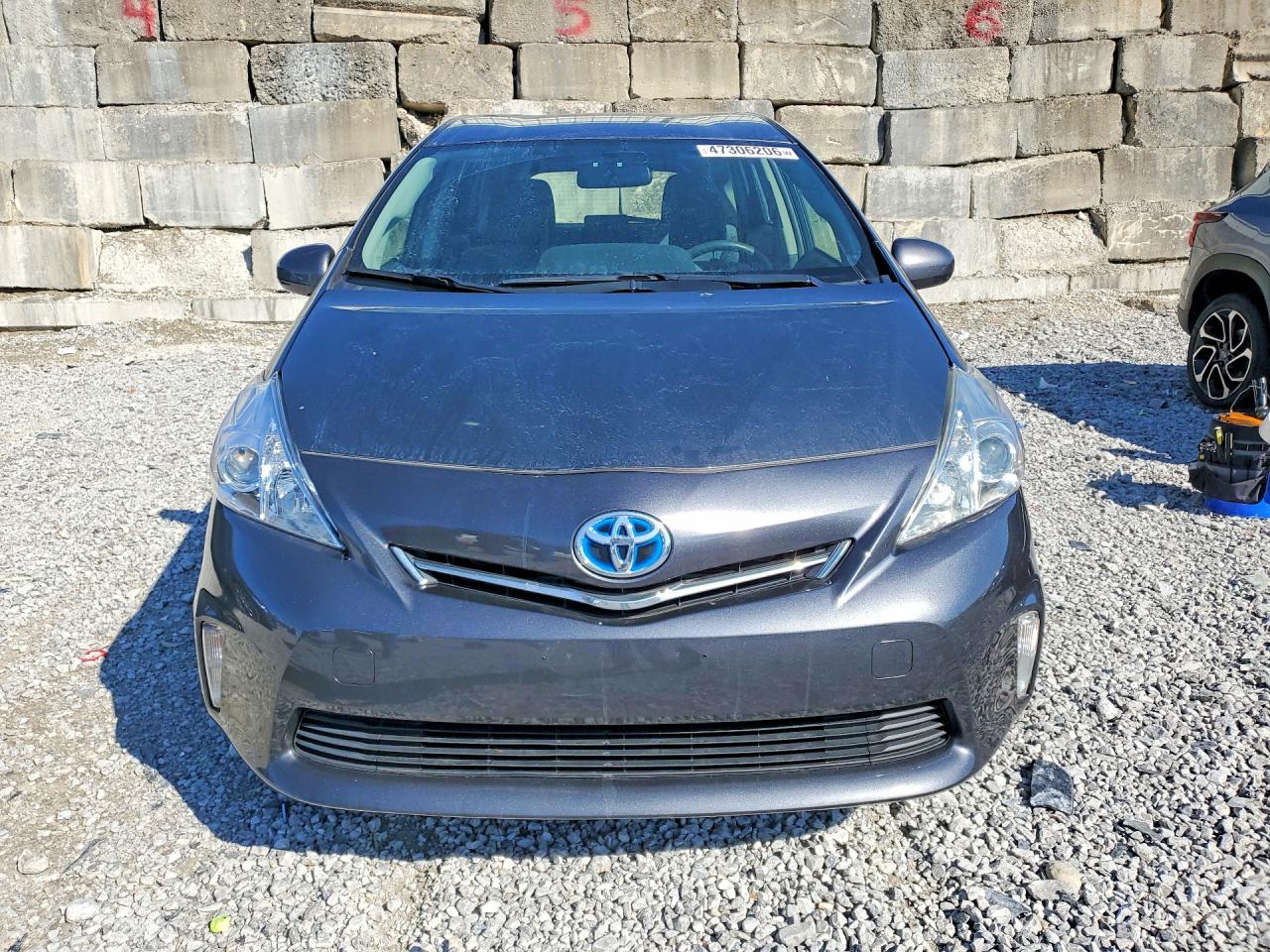 JTDZN3EU6C3132088 · 2012 TOYOTA PRIUS V · 5/12