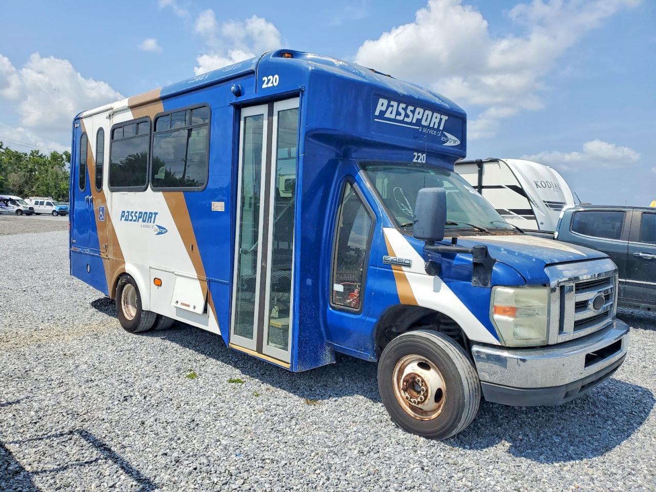 1FDFE4FS8GDC33263 · 2016 FORD E450