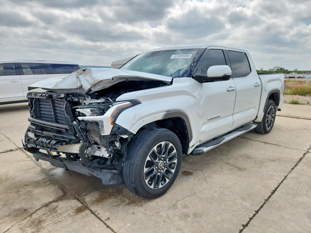 5TFJC5DB6PX038841 · 2023 TOYOTA TUNDRA