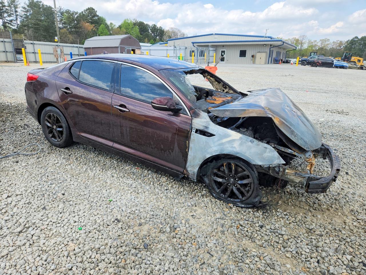 KNAGM4A72B5110394 · 2011 KIA OPTIMA · 4/12