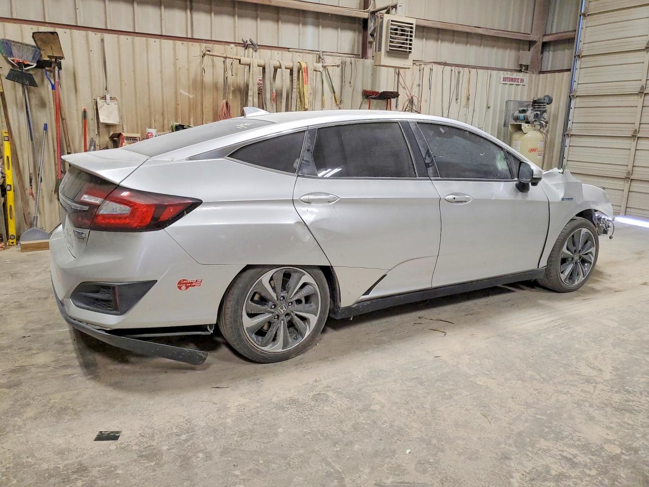 JHMZC5F33JC001672 · 2018 HONDA CLARITY · 3/12