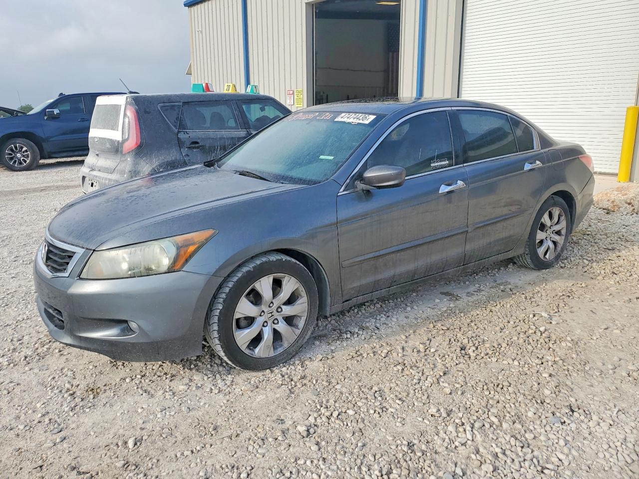 5KBCP3F80AB001130 · 2010 HONDA ACCORD