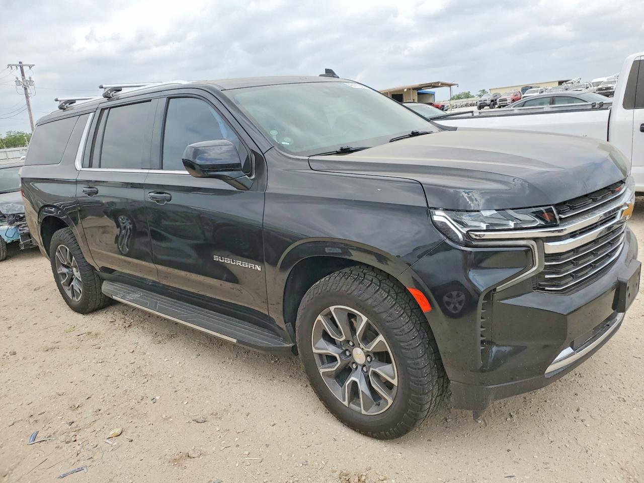 1GNSCCKD0MR375087 · 2021 CHEVROLET SUBURBAN · 4/13