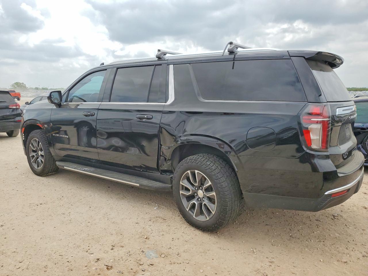 1GNSCCKD0MR375087 · 2021 CHEVROLET SUBURBAN · 2/13