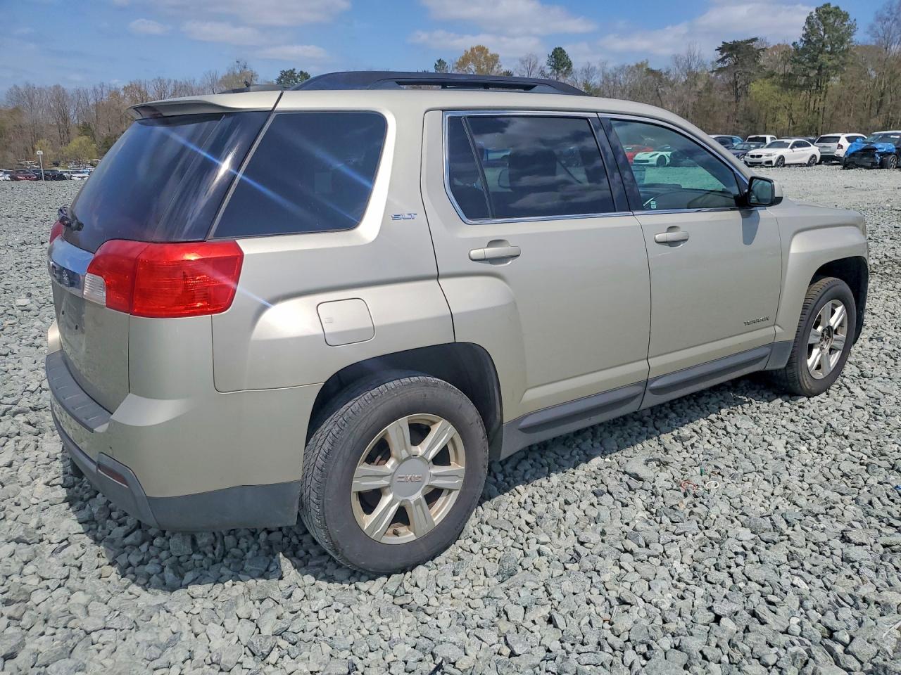 2GKALSEK3F6169810 · 2015 GMC TERRAIN · 3/14