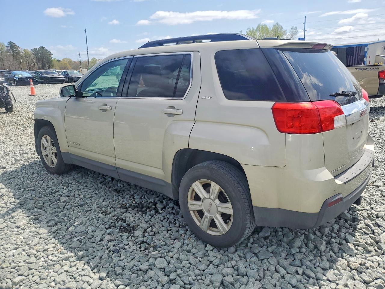 2GKALSEK3F6169810 · 2015 GMC TERRAIN · 2/14