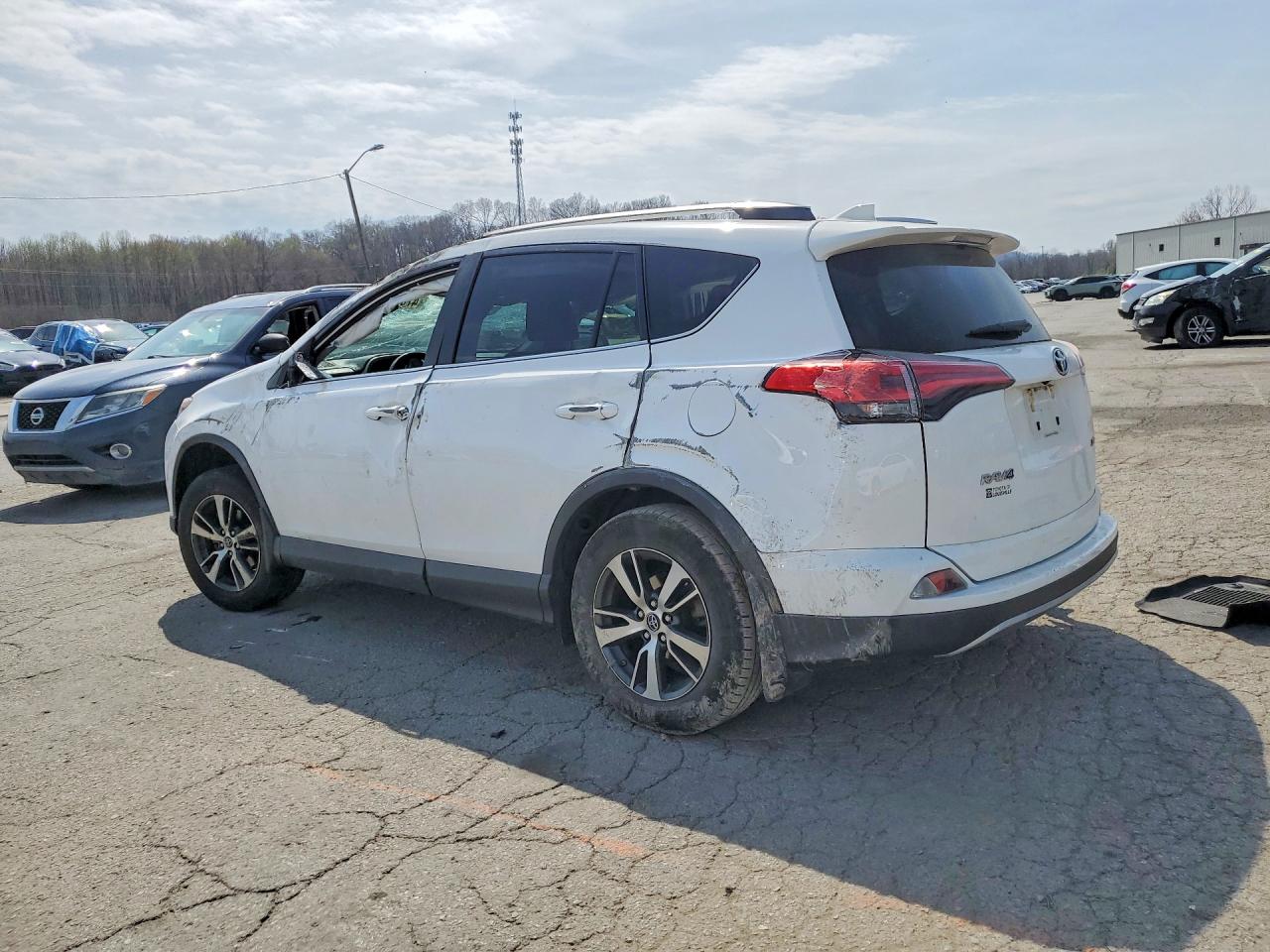 2T3WFREV1HW405342 · 2017 TOYOTA RAV4 · 2/14