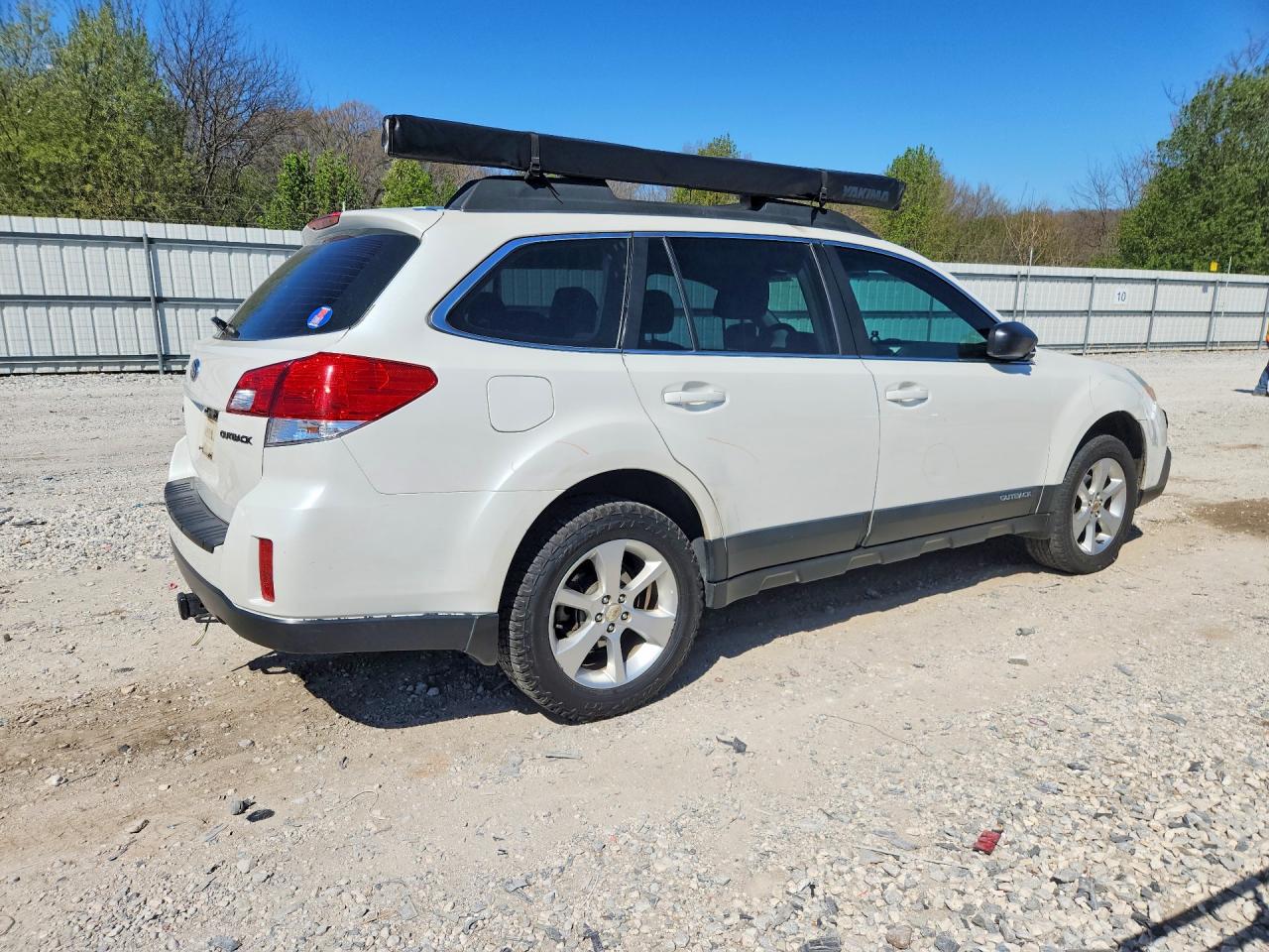 4S4BRCAC0E3228252 · 2014 SUBARU OUTBACK · 3/13