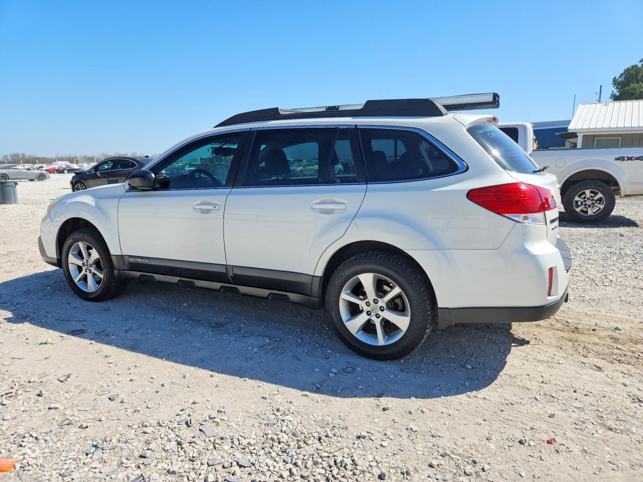4S4BRCAC0E3228252 · 2014 SUBARU OUTBACK · 2/13
