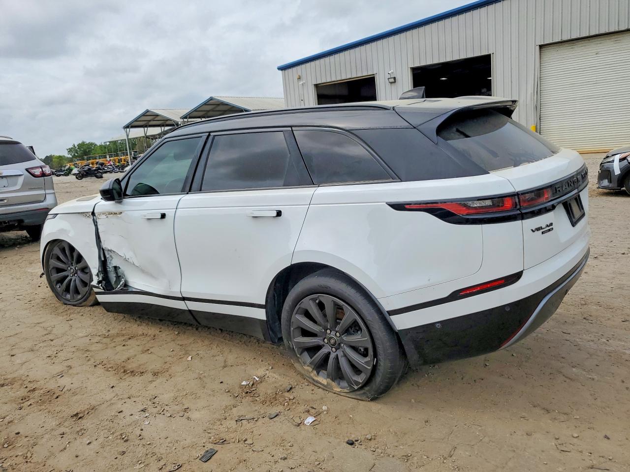 SALYL2EX5KA792244 · 2019 LAND ROVER RANGE ROVER VELAR · 2/13