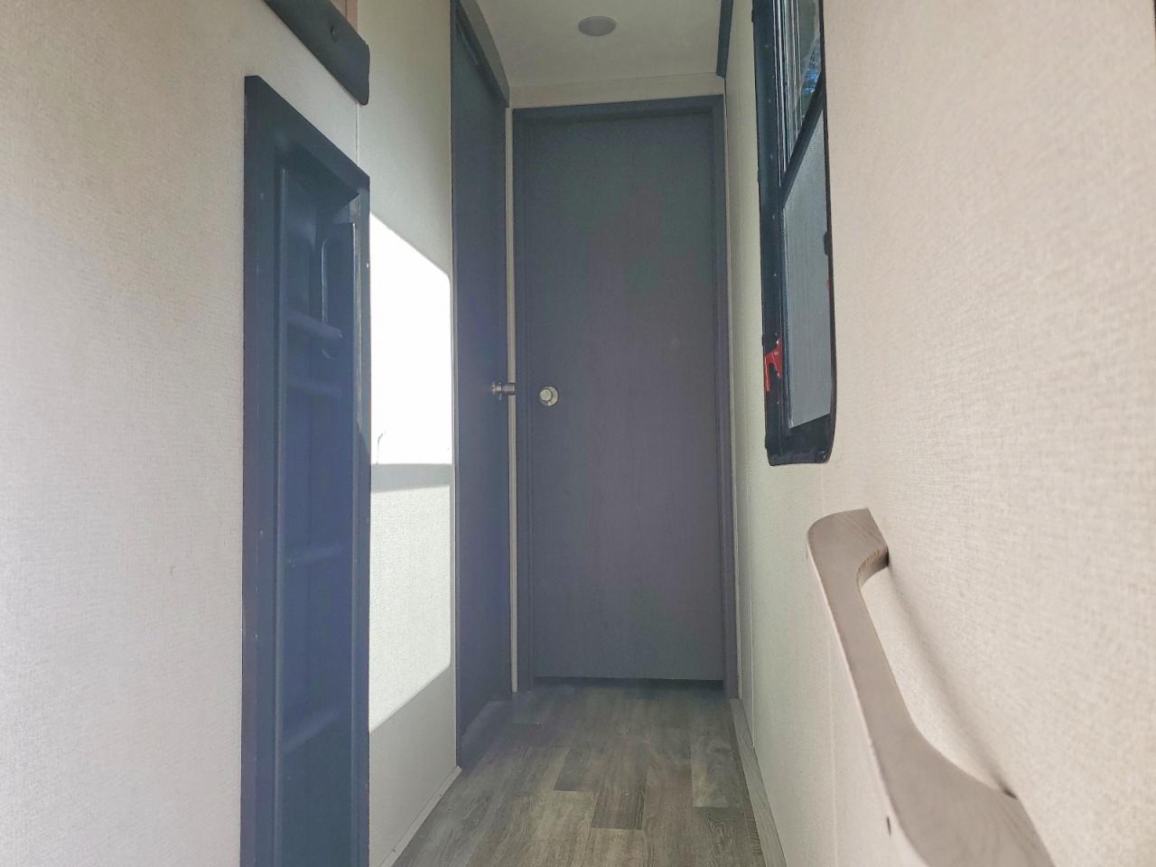 4YDF38529MA744641 · 2021 KEYSTONE MONTANA · 5/10