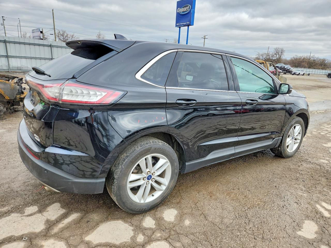 2FMPK3J92JBC27788 · 2018 FORD EDGE · 3/13