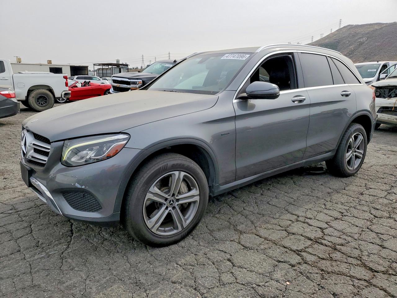 WDC0G5EB5KF567723 · 2019 MERCEDES-BENZ GLC