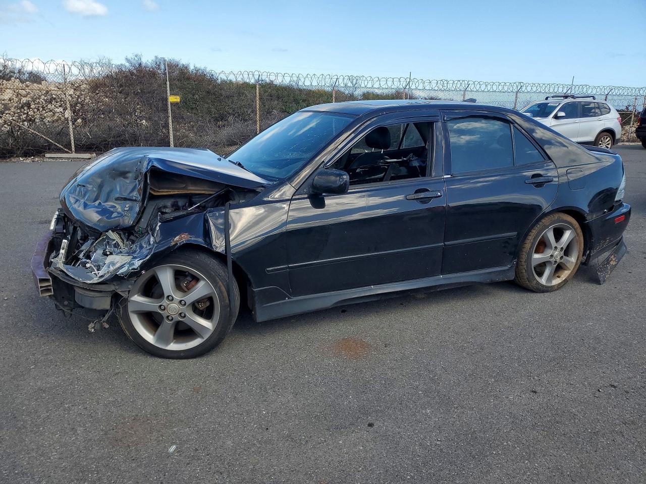 JTHBD182410011365 · 2001 LEXUS IS 300