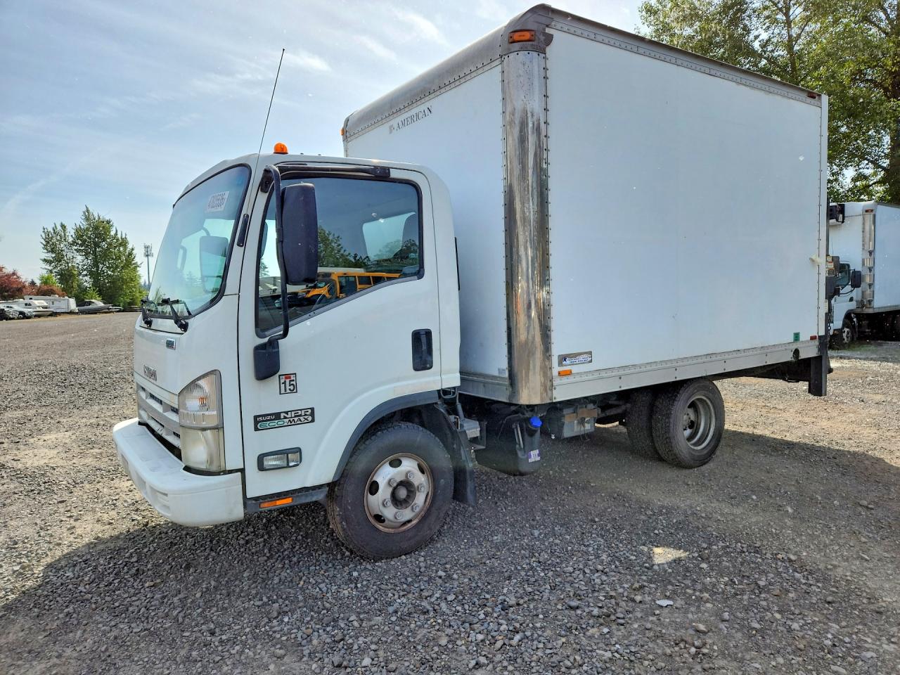 2011 ISUZU NPR