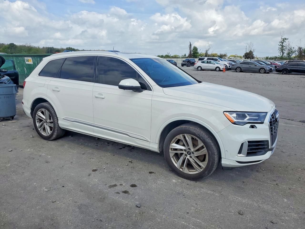 WA1LXAF7XMD014161 · 2021 AUDI Q7 · 4/13