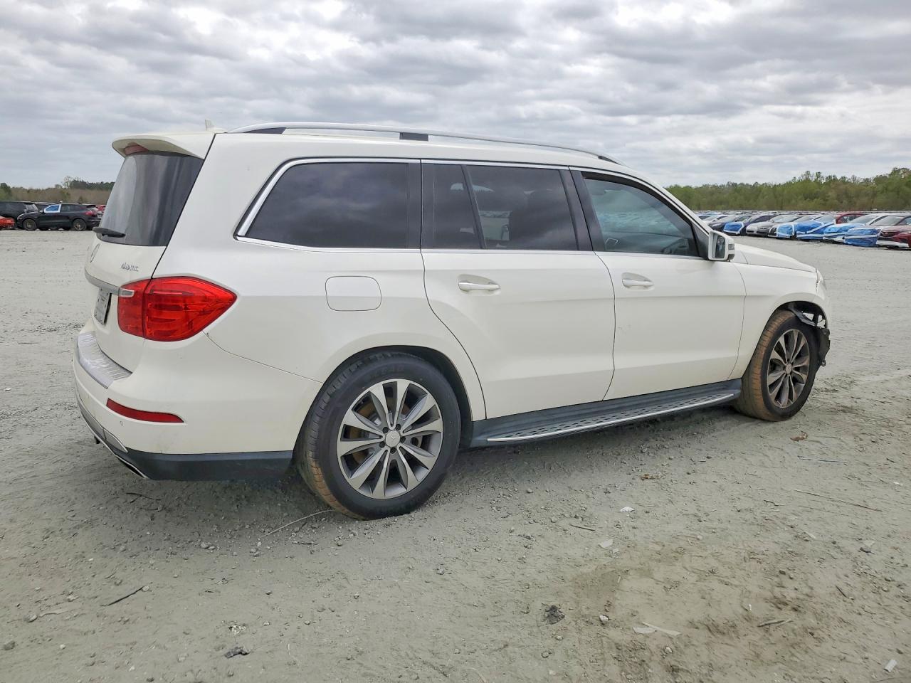 4JGDF6EEXFA517523 · 2015 MERCEDES-BENZ GL · 3/13