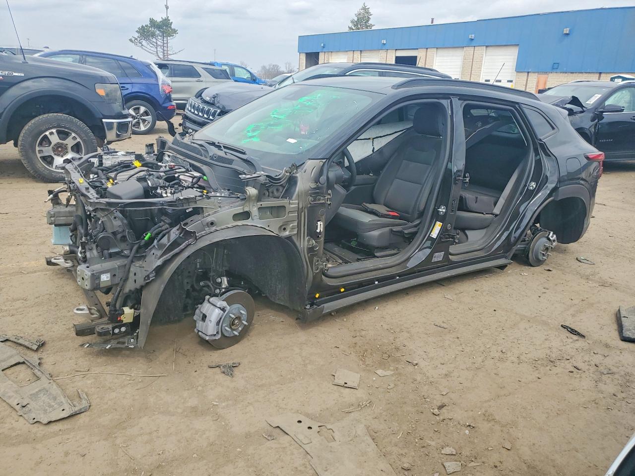 KL77LHEP8SC334057 · 2025 CHEVROLET TRAX
