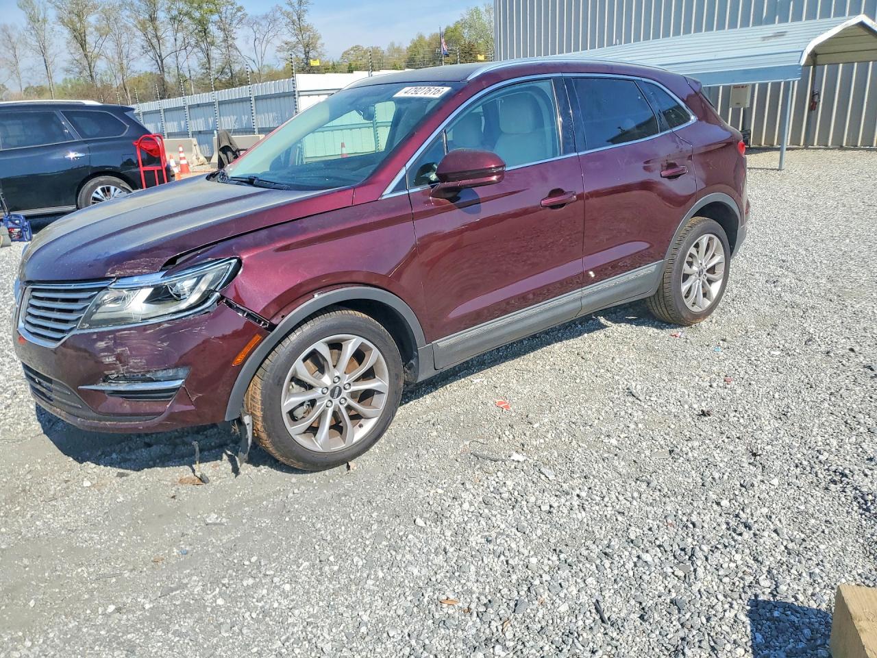 5LMCJ2C9XGUJ19833 · 2016 LINCOLN MKC