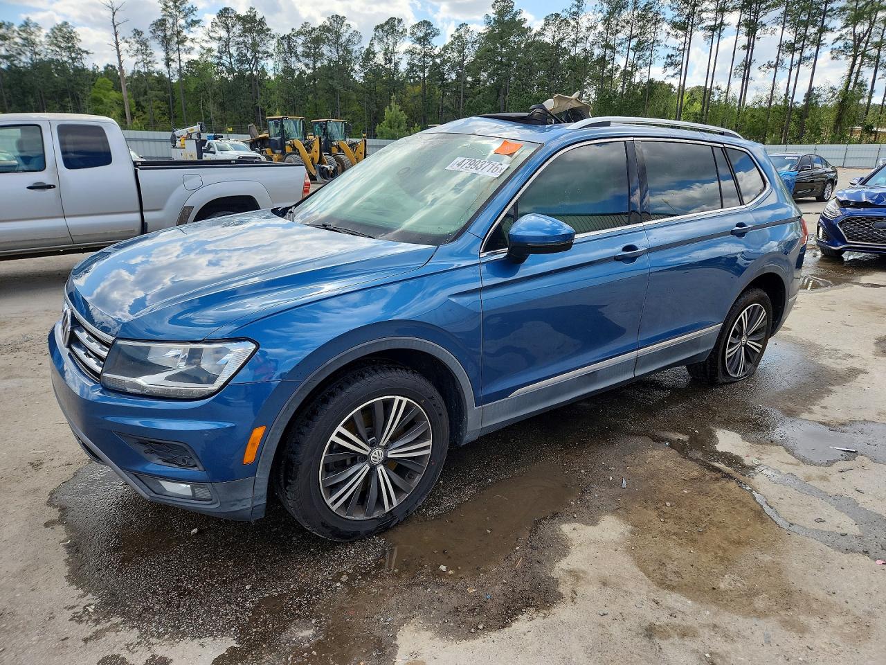 3VV3B7AX0KM102427 · 2019 VOLKSWAGEN TIGUAN