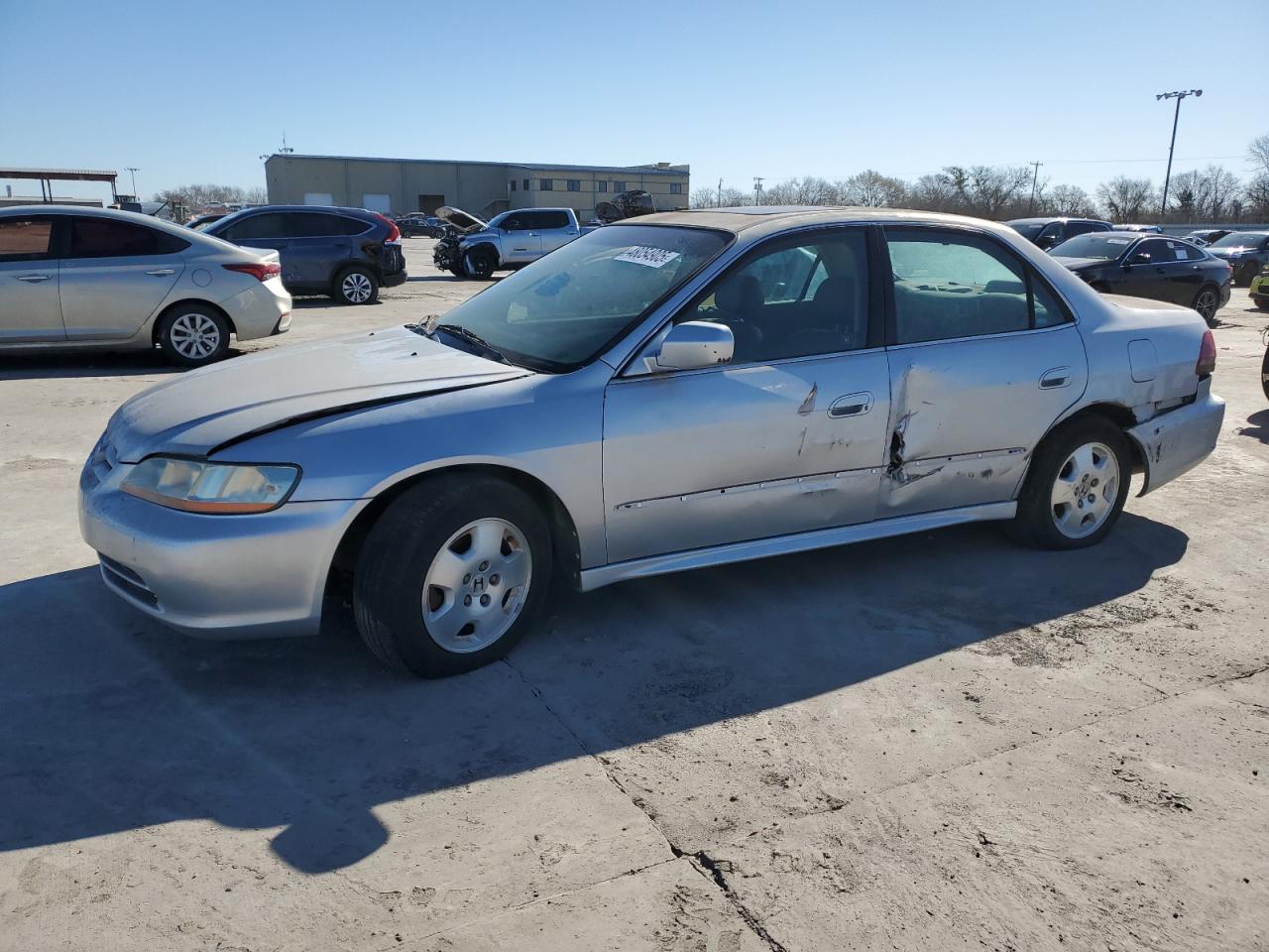 1HGCG165X2A010096 · 2002 HONDA ACCORD