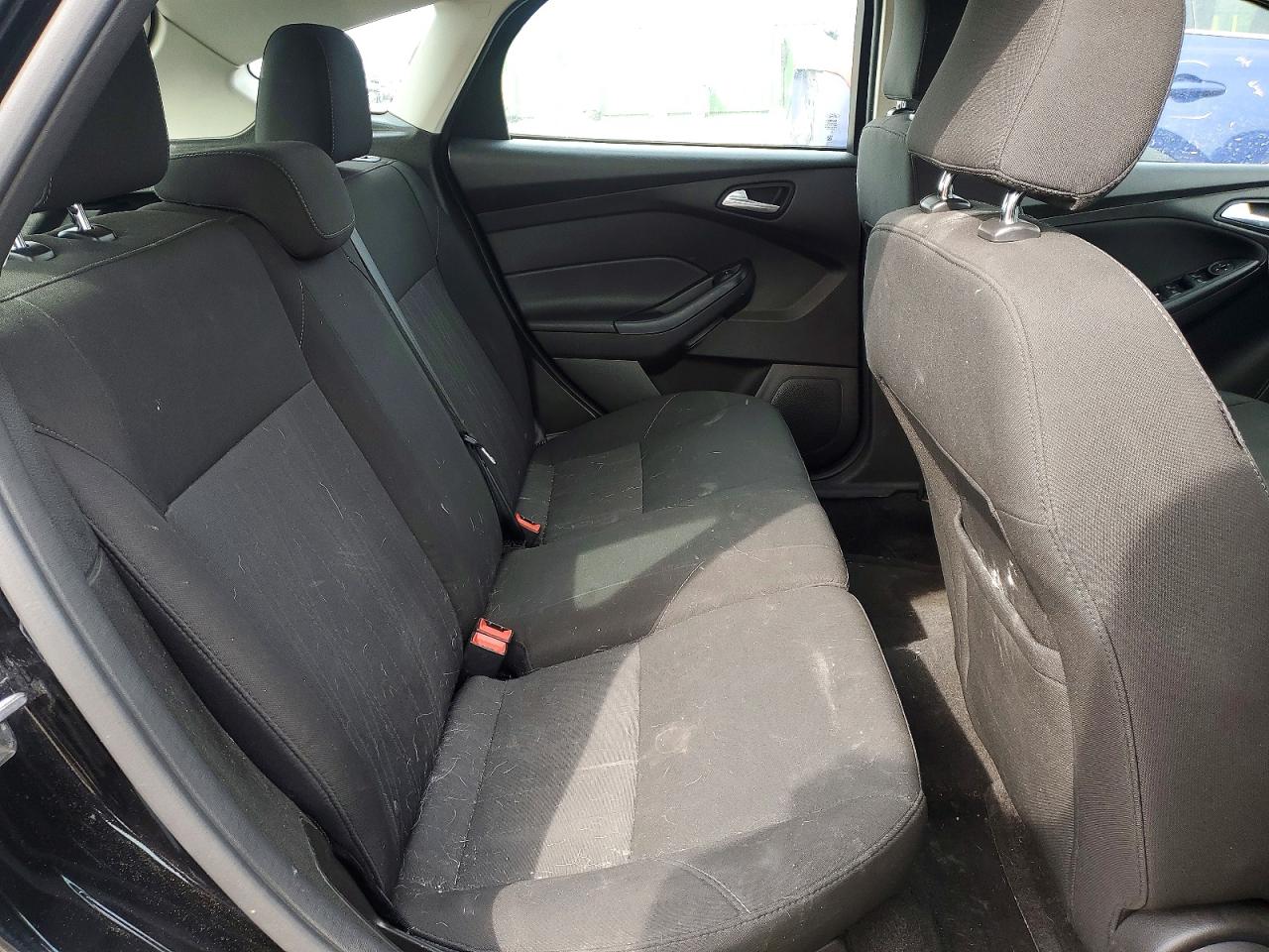 1FADP3K25HL248015 · 2017 FORD FOCUS · 10/12
