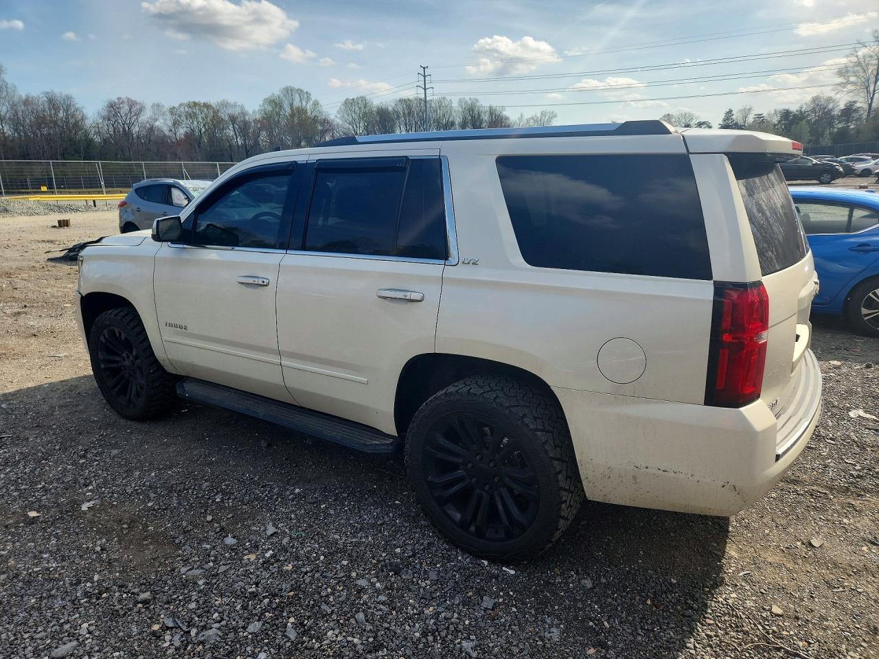 1GNSKCKC6FR291045 · 2015 CHEVROLET TAHOE · 2/13