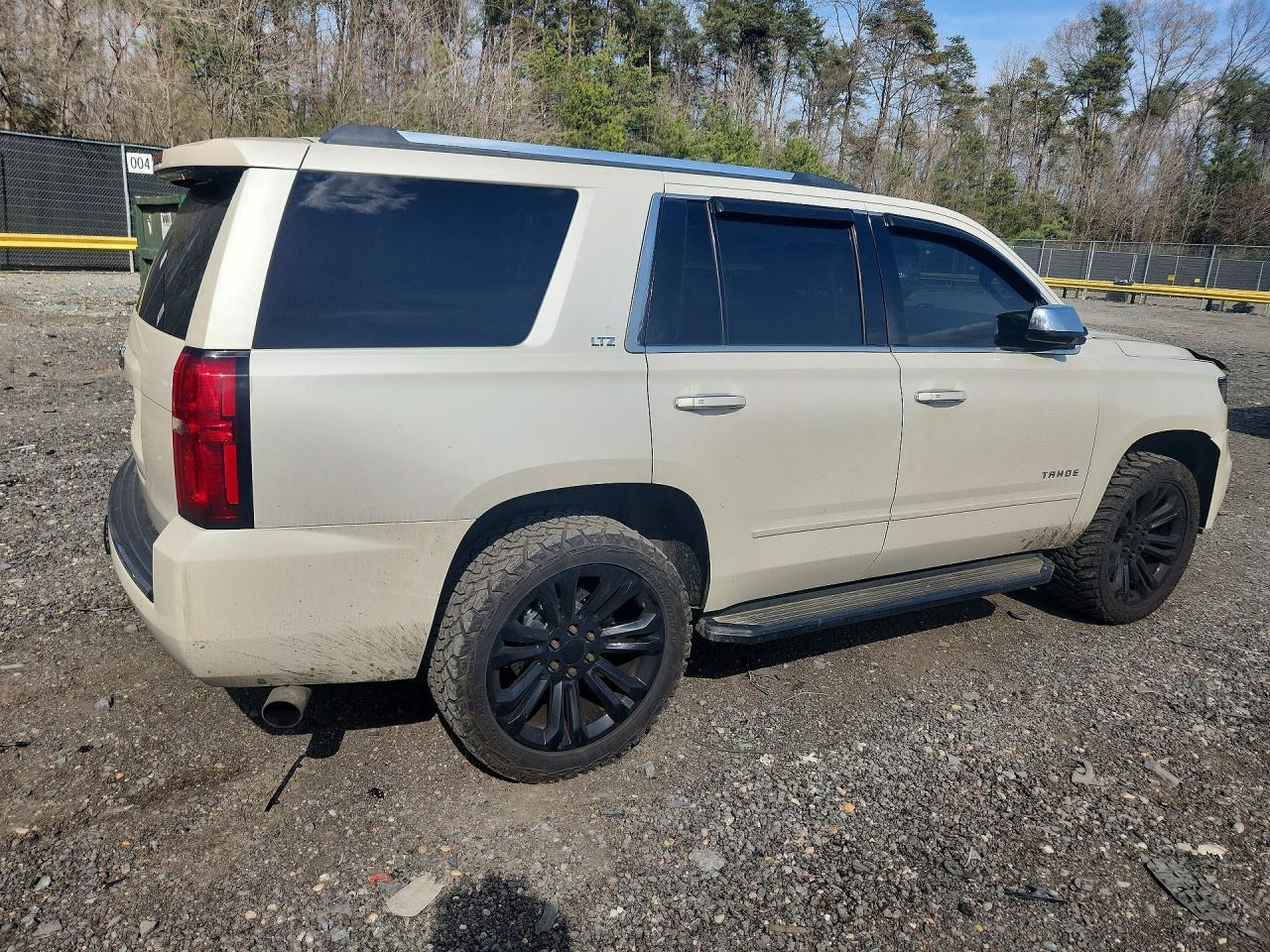 1GNSKCKC6FR291045 · 2015 CHEVROLET TAHOE · 3/13