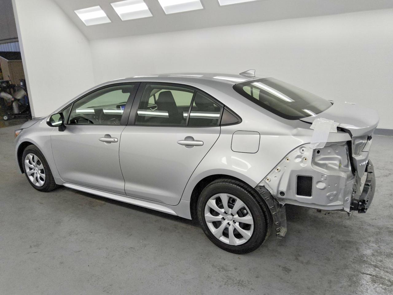 JTDBCMFE6S3072428 · 2025 TOYOTA COROLLA HYBRID · 2/12