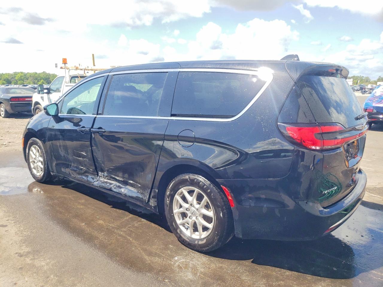 2C4RC1BG6SR545143 · 2025 CHRYSLER PACIFICA · 2/13