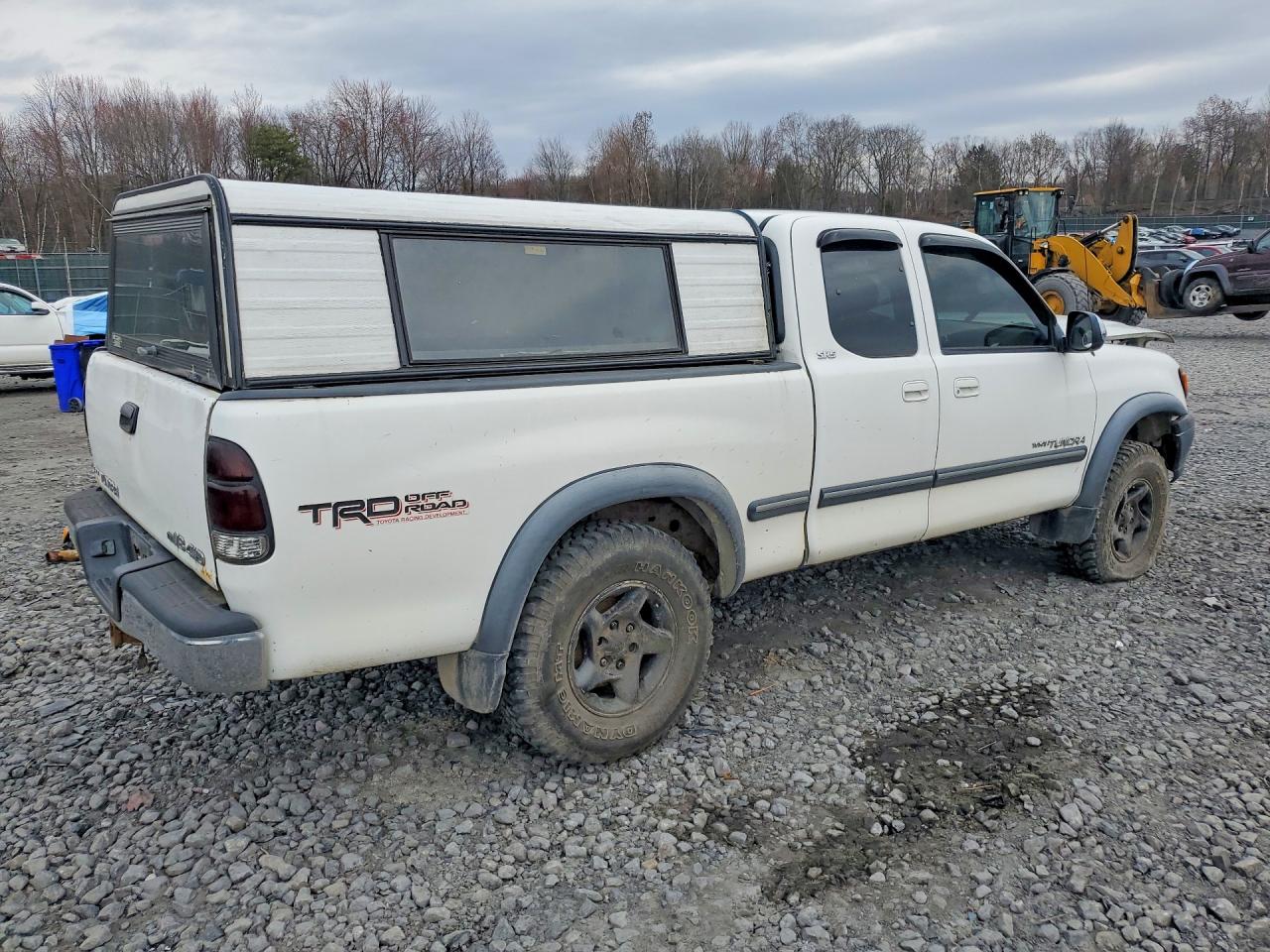 5TBBT44101S205951 · 2001 TOYOTA TUNDRA · 3/13