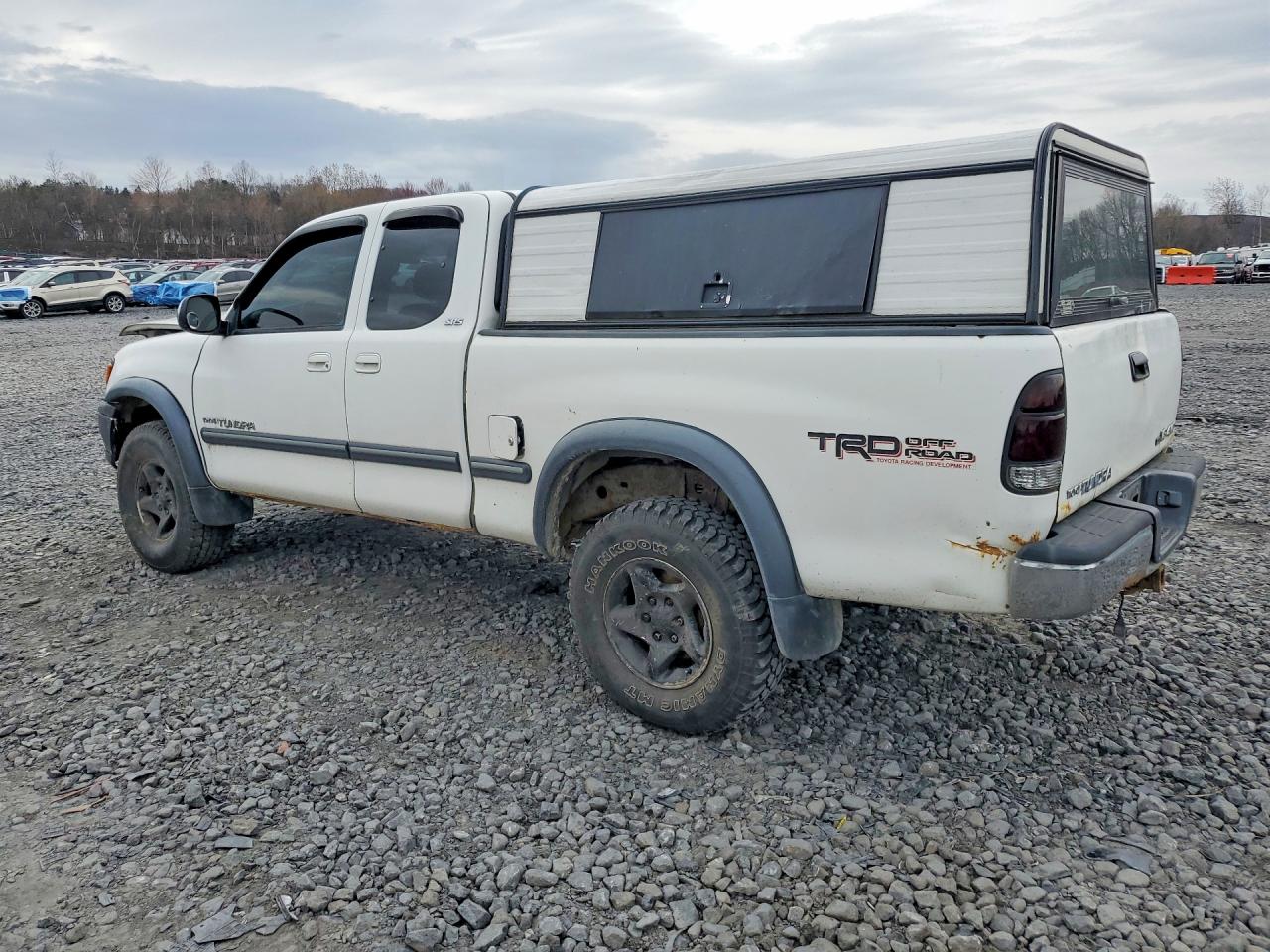 5TBBT44101S205951 · 2001 TOYOTA TUNDRA · 2/13