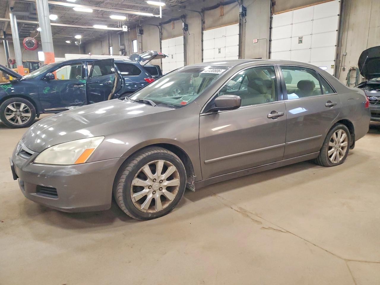 1HGCM66536A000764 · 2006 HONDA ACCORD