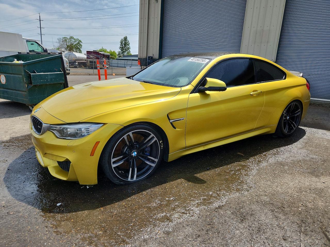 WBS3R9C59FK332085 · 2015 BMW M4