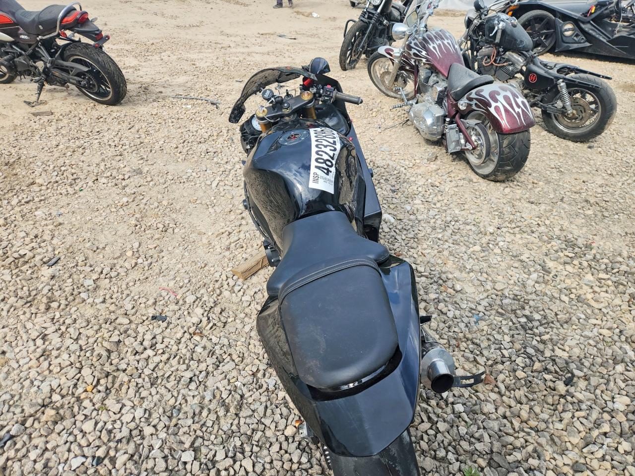 JS1GT75A732102656 · 2003 SUZUKI GSX-R1000 · 4/9