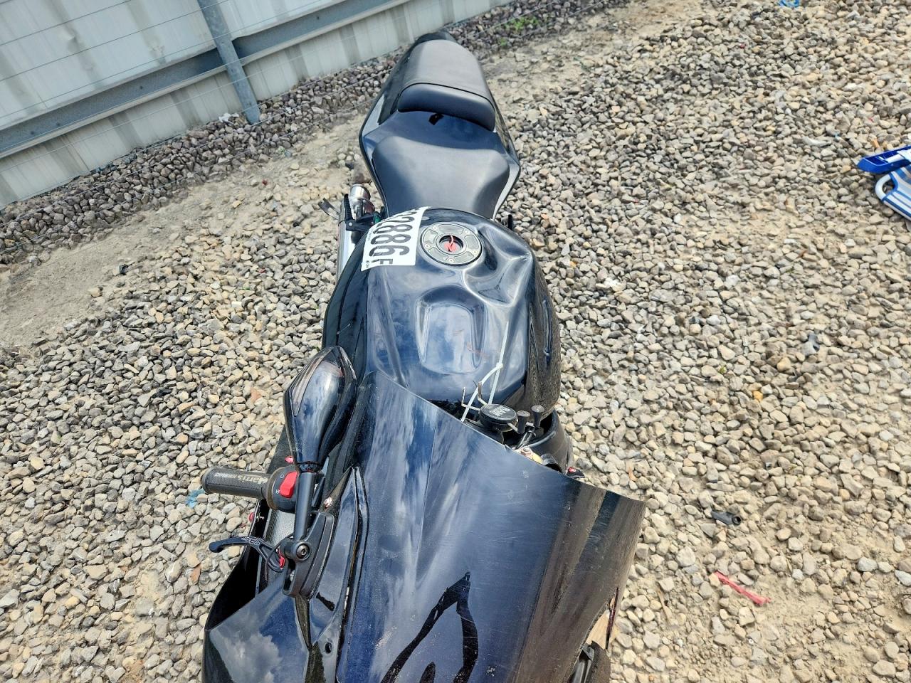 JS1GT75A732102656 · 2003 SUZUKI GSX-R1000 · 5/9
