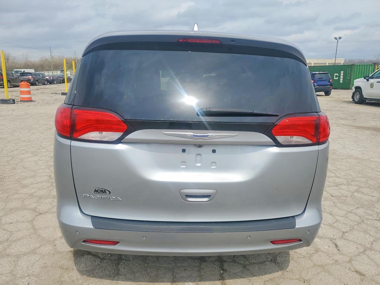 2C4RC1DG9JR309470 · 2018 CHRYSLER PACIFICA · 6/13